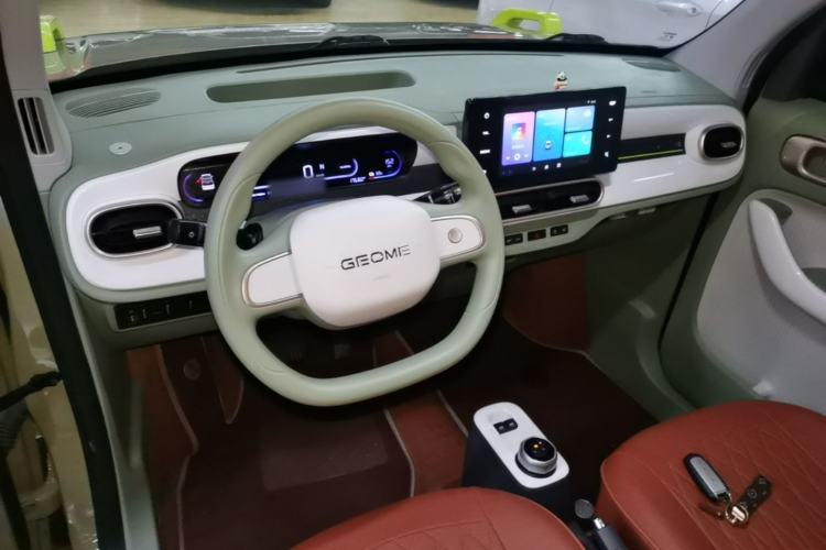 Used Geely Galaxy Panda 2025 210km Panda Rider Center Console