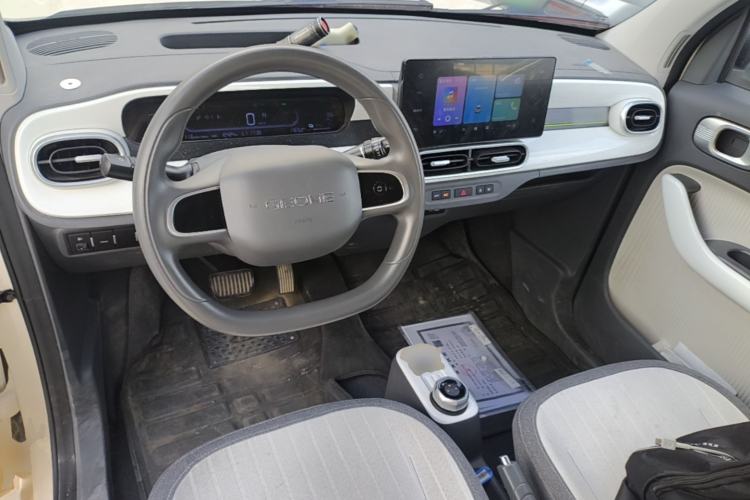 Used Geely Galaxy Panda 2025 210 km – Yuanqi Bear Center Console