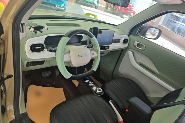 Used Geely Galaxy Panda 2025 210km Panda Rider Center Console
