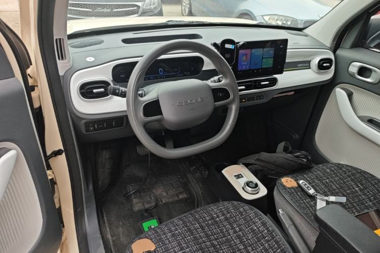 Used Geely Galaxy Panda 2025 210 km – Yuanqi Bear Center Console