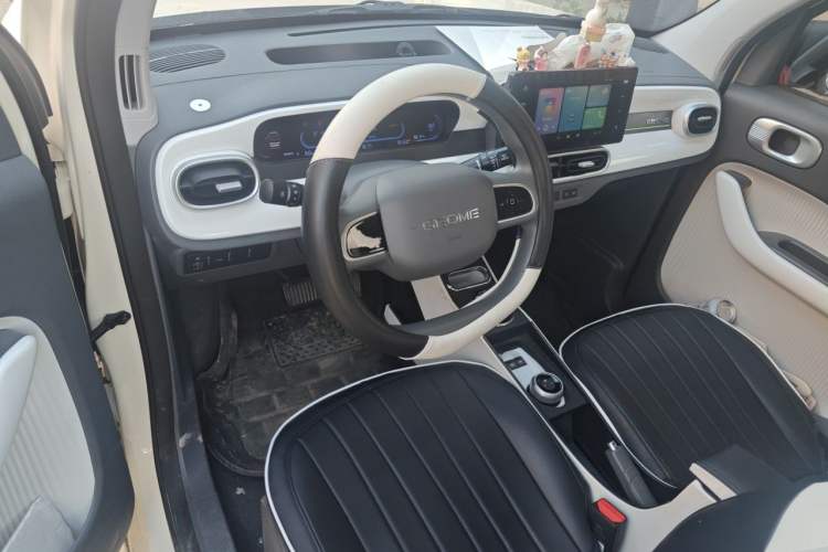 Used Geely Galaxy Panda 2025 210 km – Yuanqi Bear Center Console