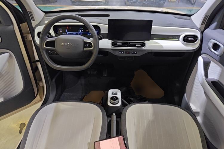 Used Geely Galaxy Panda 2025 210 km – Yuanqi Bear Center Console