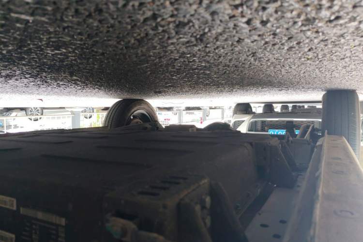 Used Geely Galaxy Panda 2025 210 km – Yuanqi Bear Chassis Front Right