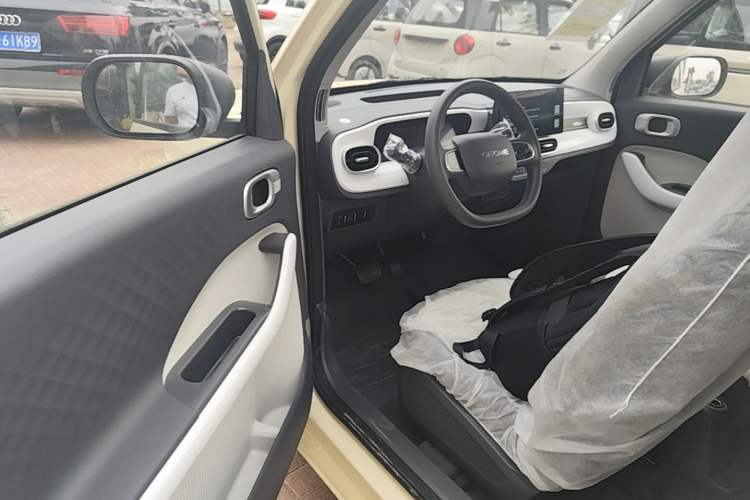 Used Geely Galaxy Panda 2025 210 km – Yuanqi Bear Driver Seat