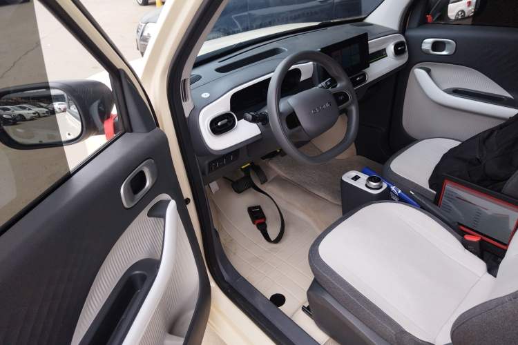Used Geely Galaxy Panda 2025 210 km – Yuanqi Bear Driver Seat