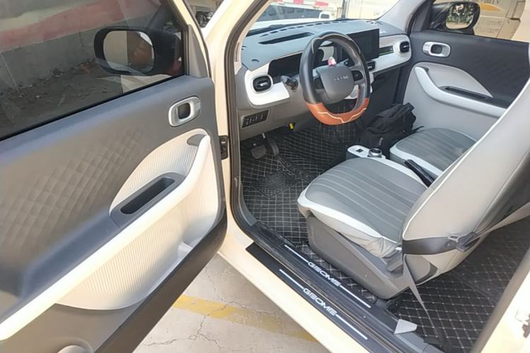 Used Geely Galaxy Panda 2025 210 km – Yuanqi Bear Driver Seat
