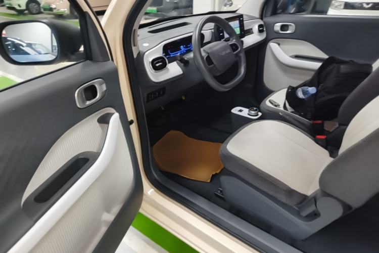 Used Geely Galaxy Panda 2025 210 km – Yuanqi Bear Driver Seat