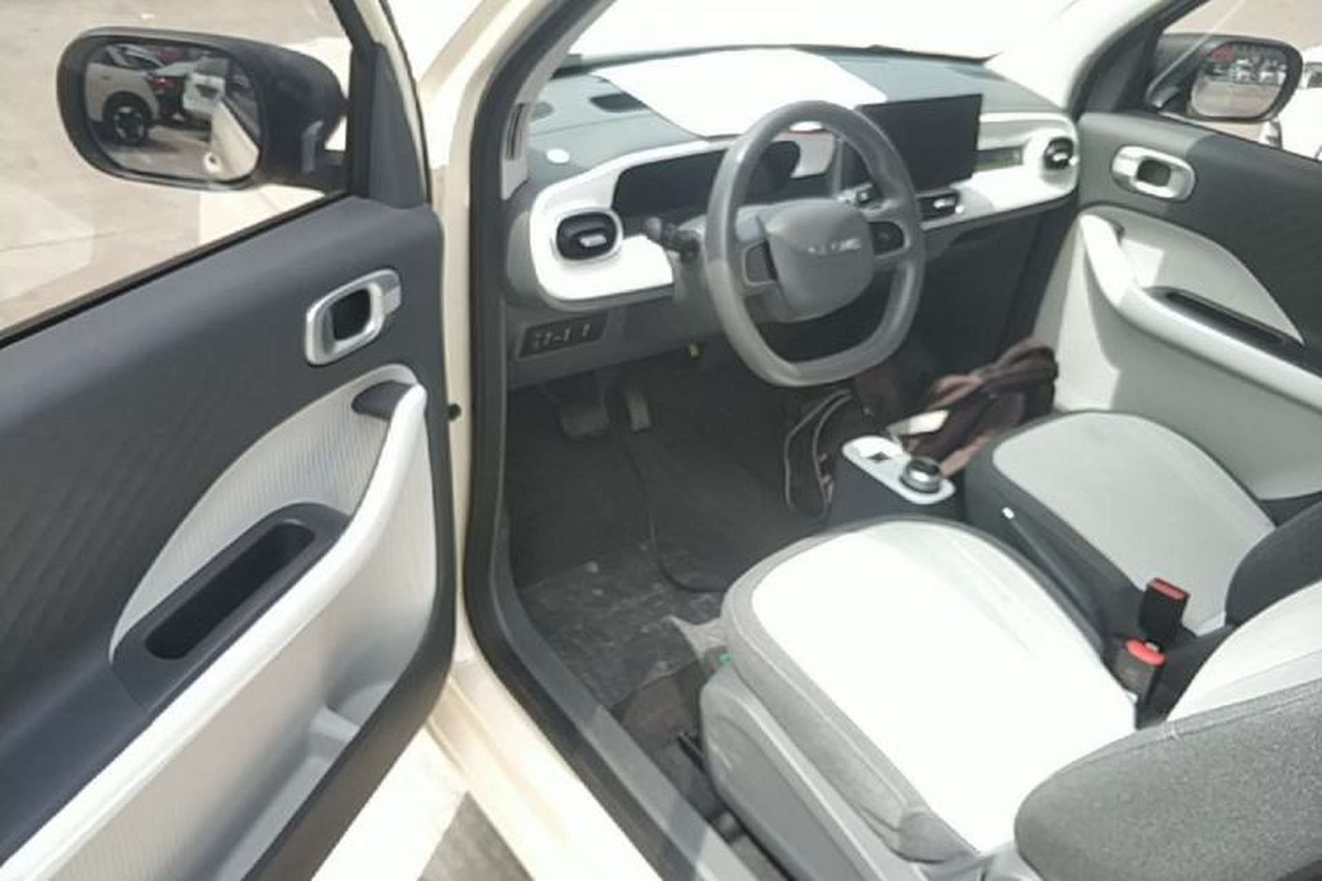 Used Geely Galaxy Panda 2025 210 km – Yuanqi Bear Driver Seat