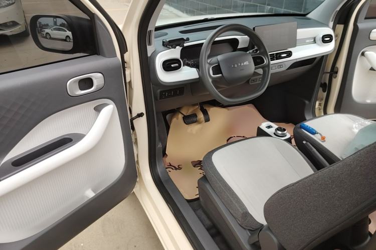Used Geely Galaxy Panda 2025 210 km – Yuanqi Bear Driver Seat
