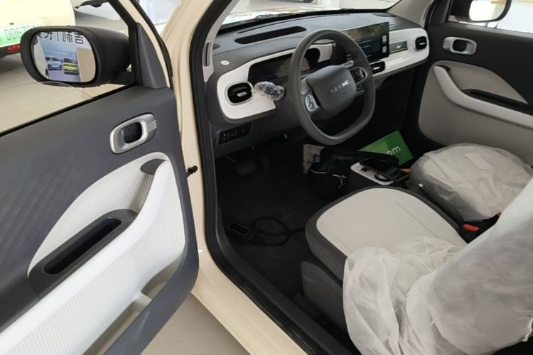 Used Geely Galaxy Panda 2025 210 km – Yuanqi Bear Driver Seat
