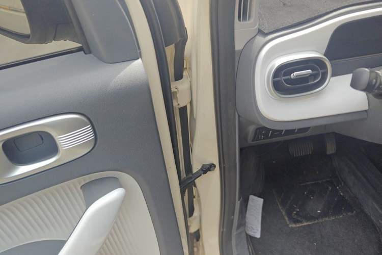 Used Geely Galaxy Panda 2025 210 km – Yuanqi Bear Driver Seat