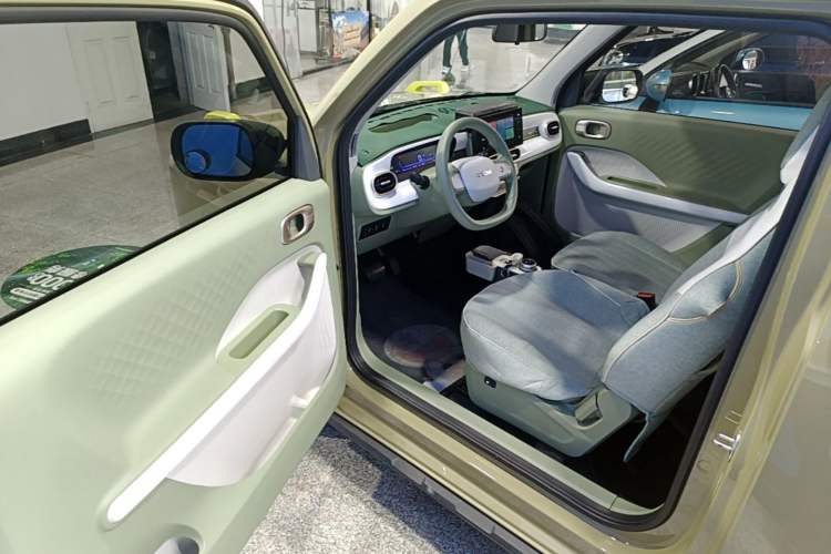 Used Geely Galaxy Panda 2025 210km Panda Rider Driver Seat