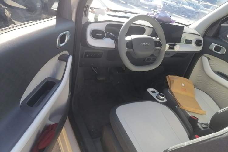 Used Geely Galaxy Panda 2025 210 km – Yuanqi Bear Driver Seat