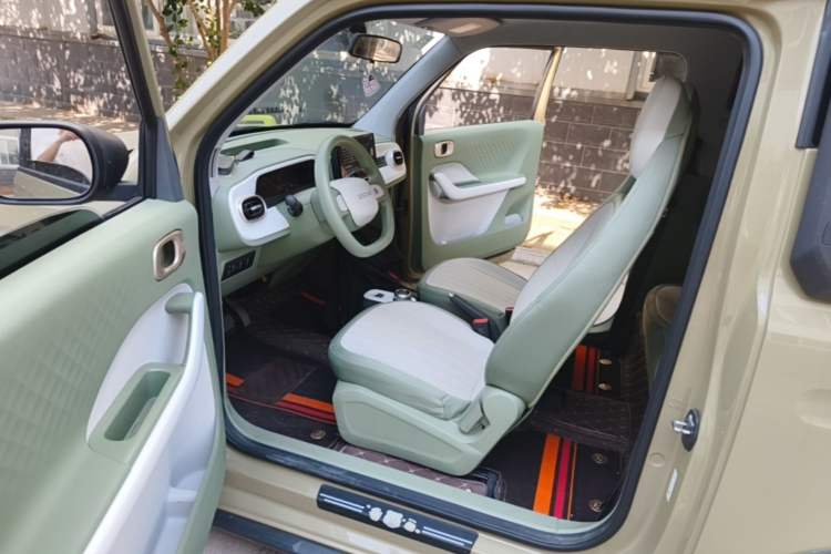 Used Geely Galaxy Panda 2025 210km Panda Rider Driver Seat