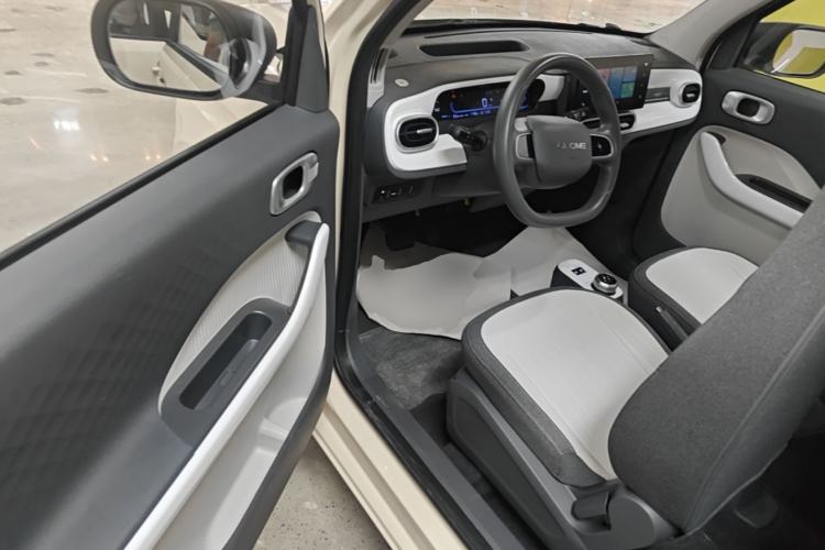 Used Geely Galaxy Panda 2025 210 km – Yuanqi Bear Driver Seat