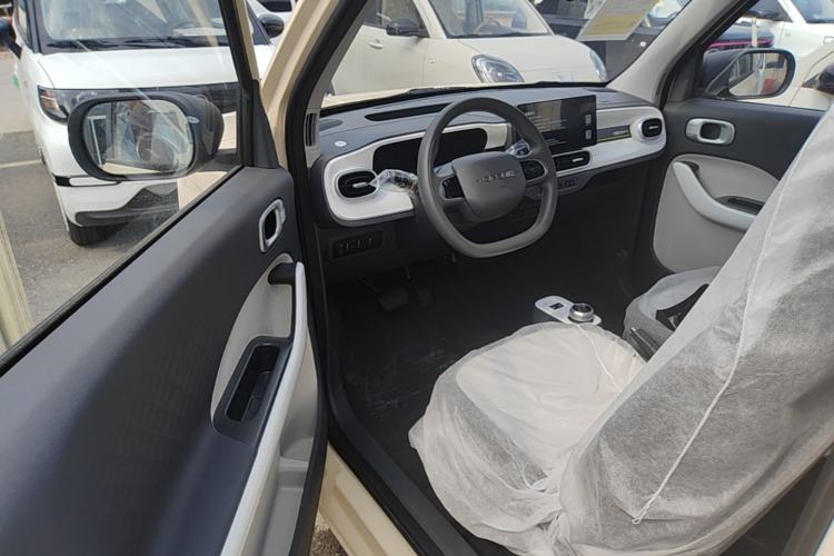 Used Geely Galaxy Panda 2025 210 km – Yuanqi Bear Driver Seat