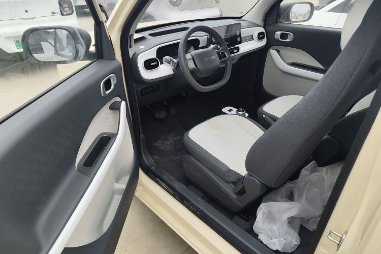 Used Geely Galaxy Panda 2025 210 km – Yuanqi Bear Driver Seat