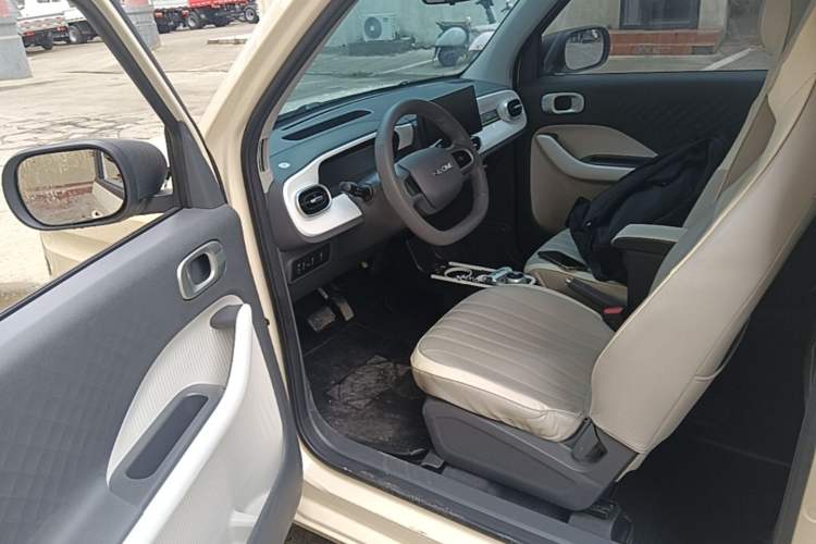 Used Geely Galaxy Panda 2025 210 km – Yuanqi Bear Driver Seat