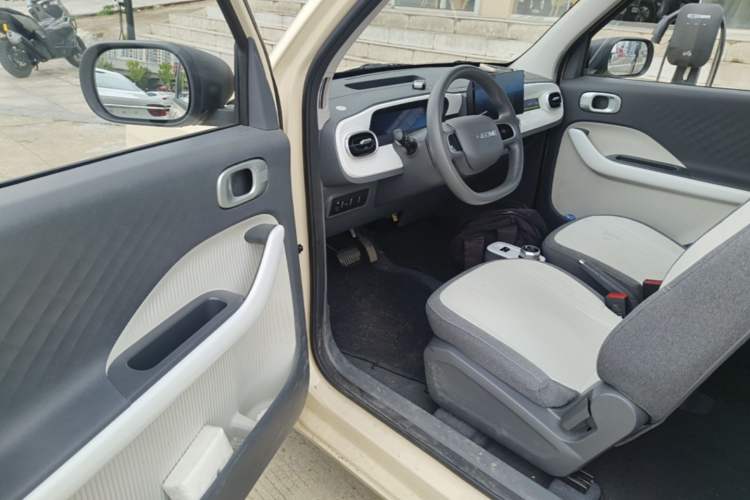 Used Geely Galaxy Panda 2025 210 km – Yuanqi Bear Driver Seat