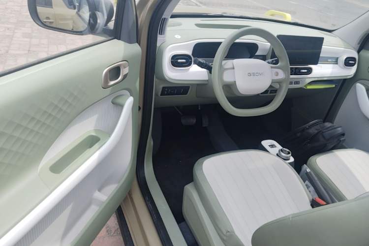 Used Geely Galaxy Panda 2025 210km Panda Rider Driver Seat