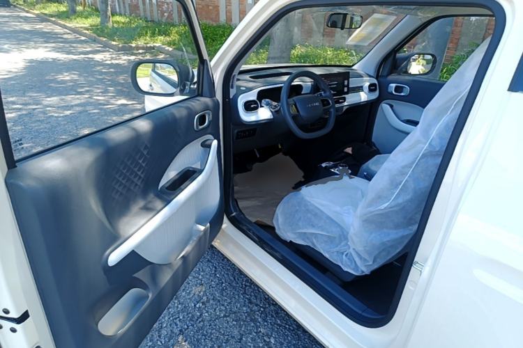 Used Geely Galaxy Panda 2025 210 km – Yuanqi Bear Driver Seat