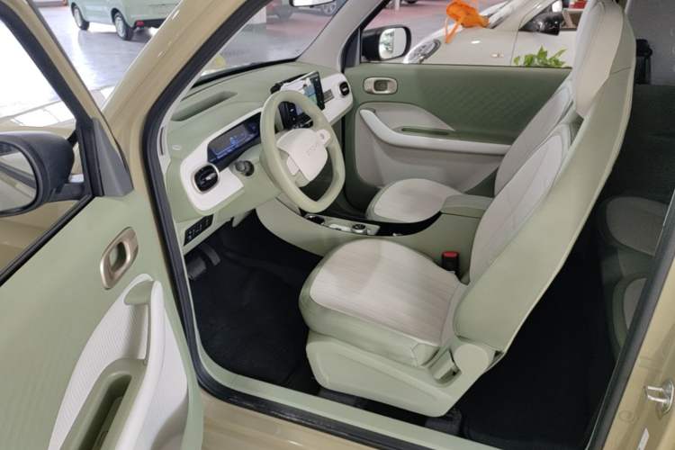 Used Geely Galaxy Panda 2025 210km Panda Rider Driver Seat