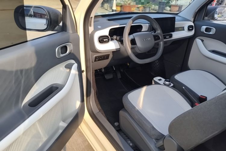 Used Geely Galaxy Panda 2025 210 km – Yuanqi Bear Driver Seat