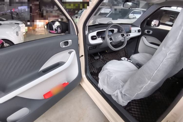 Used Geely Galaxy Panda 2025 210 km – Yuanqi Bear Driver Seat