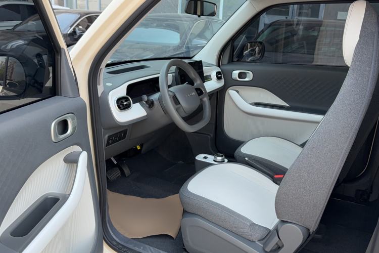 Used Geely Galaxy Panda 2025 210 km – Yuanqi Bear Driver Seat