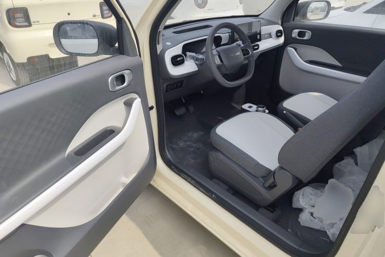 Used Geely Galaxy Panda 2025 210 km – Yuanqi Bear Driver Seat