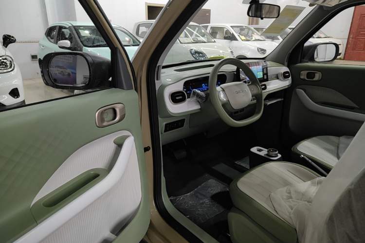Used Geely Galaxy Panda 2025 210km Panda Rider Driver Seat