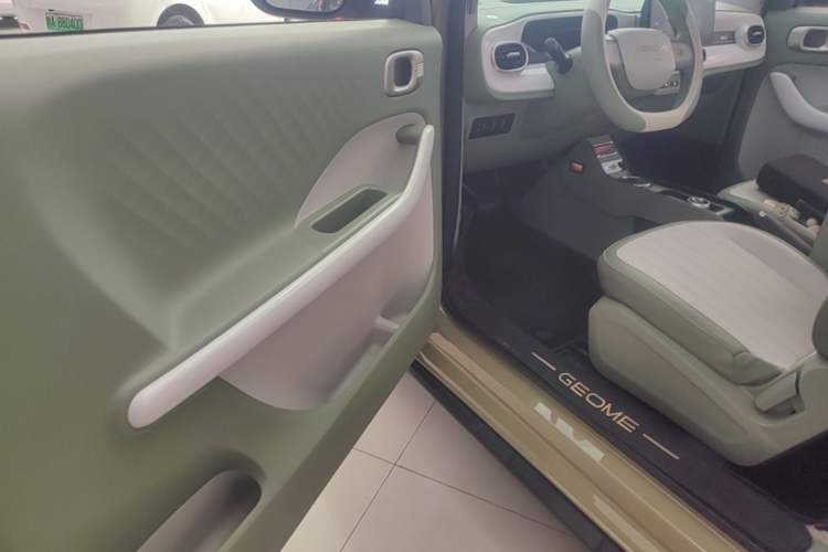 Used Geely Galaxy Panda 2025 210km Panda Rider Driver Seat