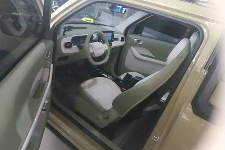 Used Geely Galaxy Panda 2025 210km Panda Rider Driver Seat