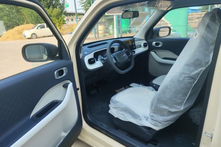 Used Geely Galaxy Panda 2025 210 km – Yuanqi Bear Driver Seat