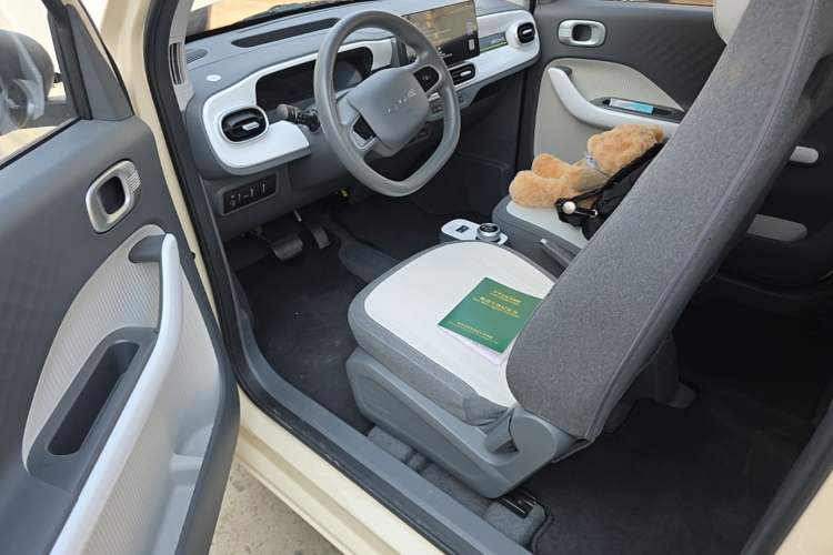Used Geely Galaxy Panda 2025 210 km – Yuanqi Bear Driver Seat