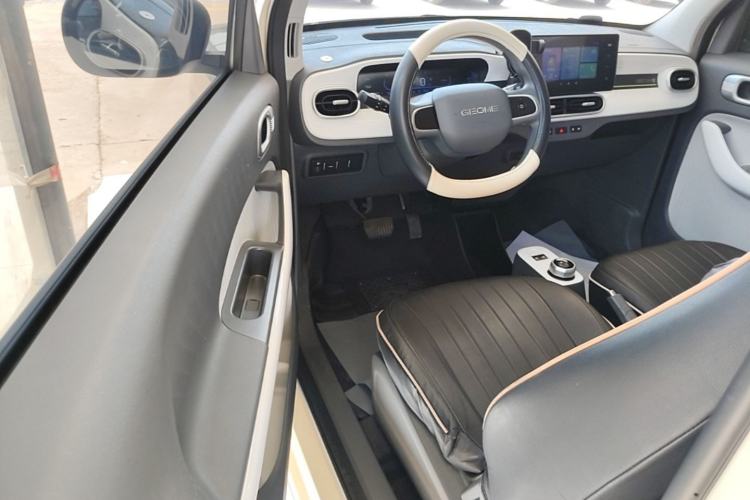 Used Geely Galaxy Panda 2025 210 km – Yuanqi Bear Driver Seat