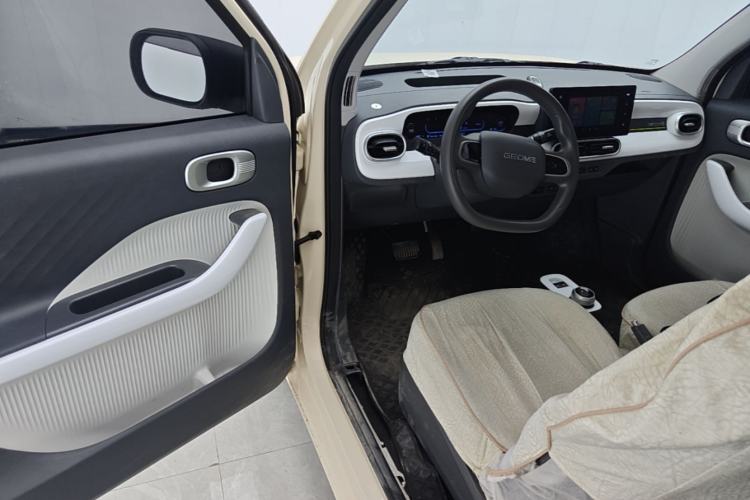Used Geely Galaxy Panda 2025 210 km – Yuanqi Bear Driver Seat