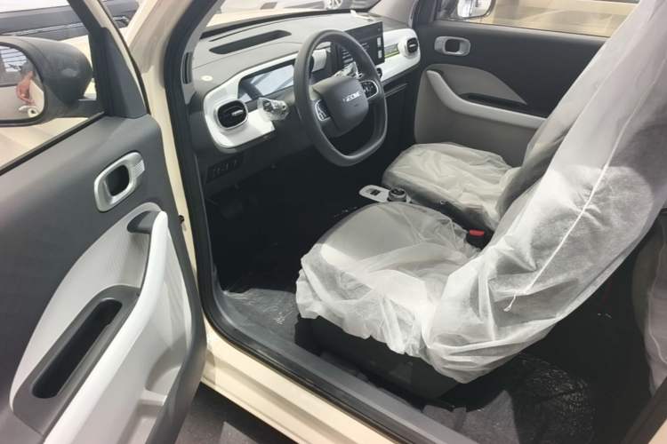 Used Geely Galaxy Panda 2025 210 km – Yuanqi Bear Driver Seat