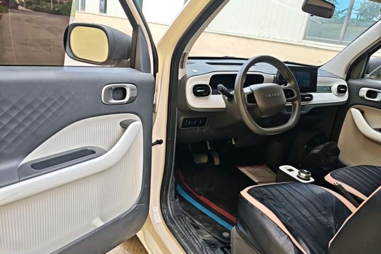 Used Geely Galaxy Panda 2025 210 km – Yuanqi Bear Driver Seat
