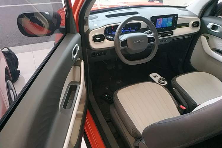 Used Geely Galaxy Panda 2025 210km Panda Rider Driver Seat