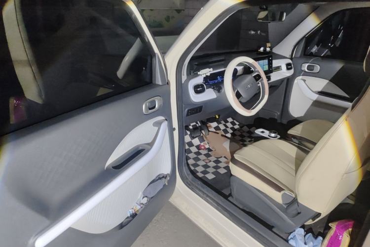 Used Geely Galaxy Panda 2025 210 km – Yuanqi Bear Driver Seat