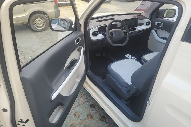 Used Geely Galaxy Panda 2025 210 km – Yuanqi Bear Driver Seat