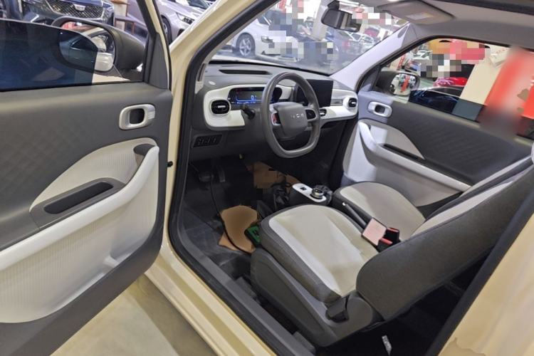 Used Geely Galaxy Panda 2025 210 km – Yuanqi Bear Driver Seat