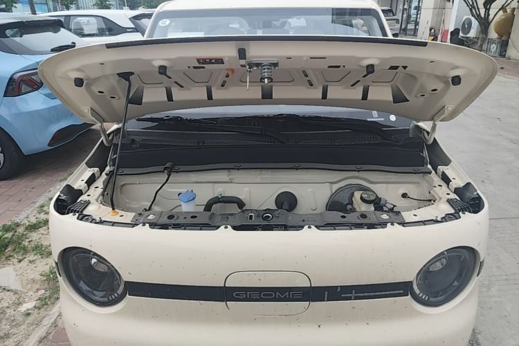 Used Geely Galaxy Panda 2025 210 km – Yuanqi Bear Engine Bay