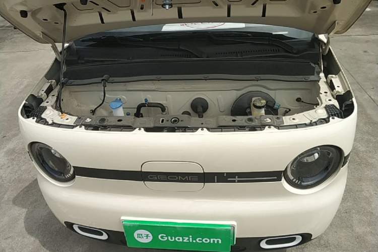 Used Geely Galaxy Panda 2025 210 km – Yuanqi Bear Engine Bay