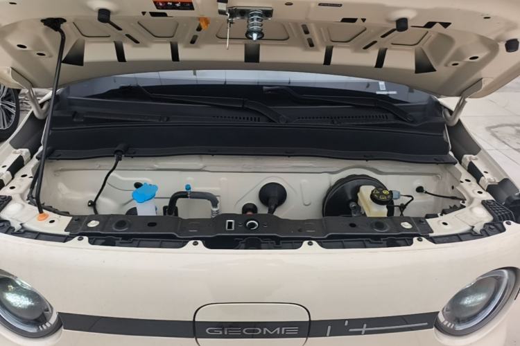 Used Geely Galaxy Panda 2025 210 km – Yuanqi Bear Engine Bay