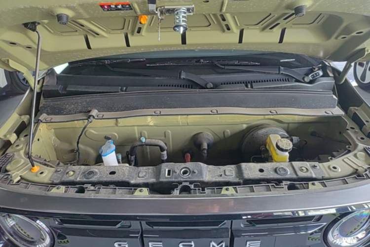 Used Geely Galaxy Panda 2025 210km Panda Rider Engine Bay