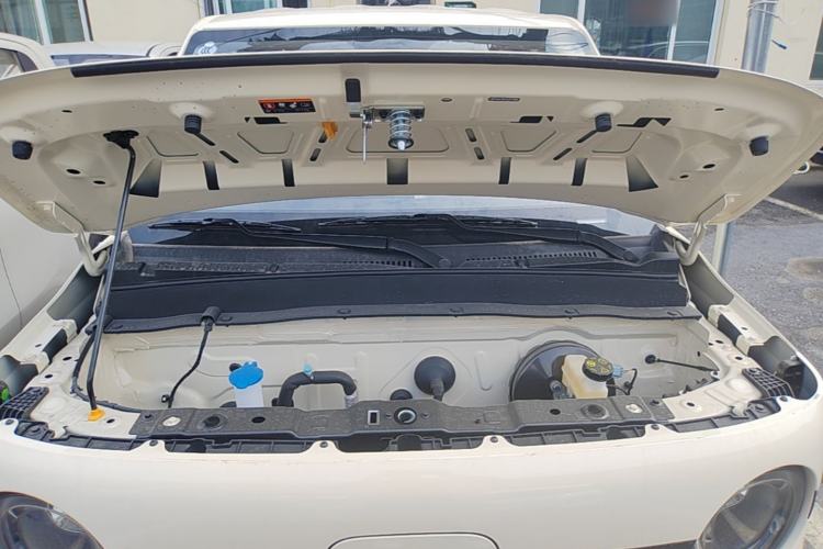 Used Geely Galaxy Panda 2025 210 km – Yuanqi Bear Engine Bay