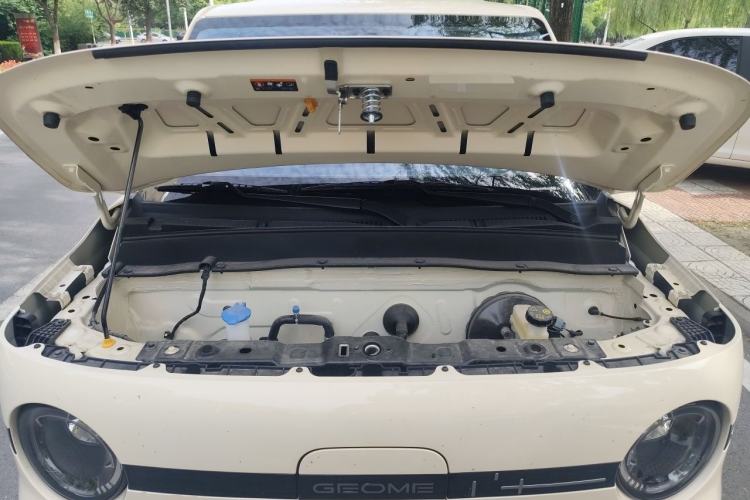 Used Geely Galaxy Panda 2025 210 km – Yuanqi Bear Engine Bay