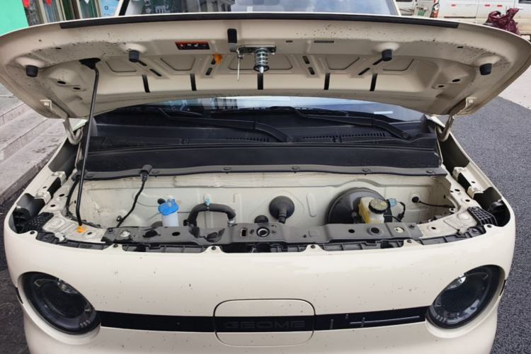 Used Geely Galaxy Panda 2025 Model 210km Panda Kart Piggy Hero Limited Edition Engine Bay